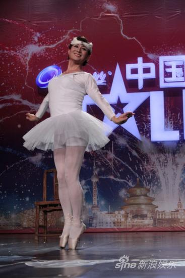 dj1jf9">李秋成,男, a target="_blank" href="/item/重庆人/2938138"