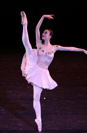 朱妍,国家一级演员, a target="_blank" href="/item/中央芭蕾舞团