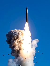 中国火箭军发射的洲际弹道导弹