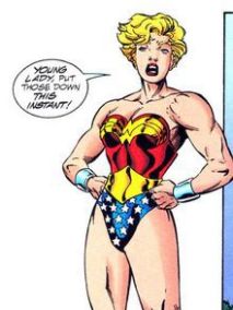 卡西·珊德马克担任神奇女侠