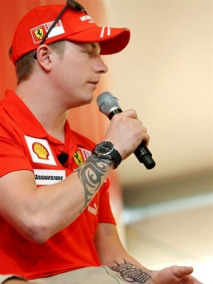 莱科宁纹身特写