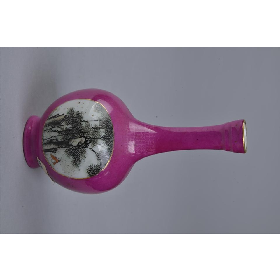 民国“居仁堂制”款胭脂红地粉彩开光花鸟纹长颈瓶_百度百科