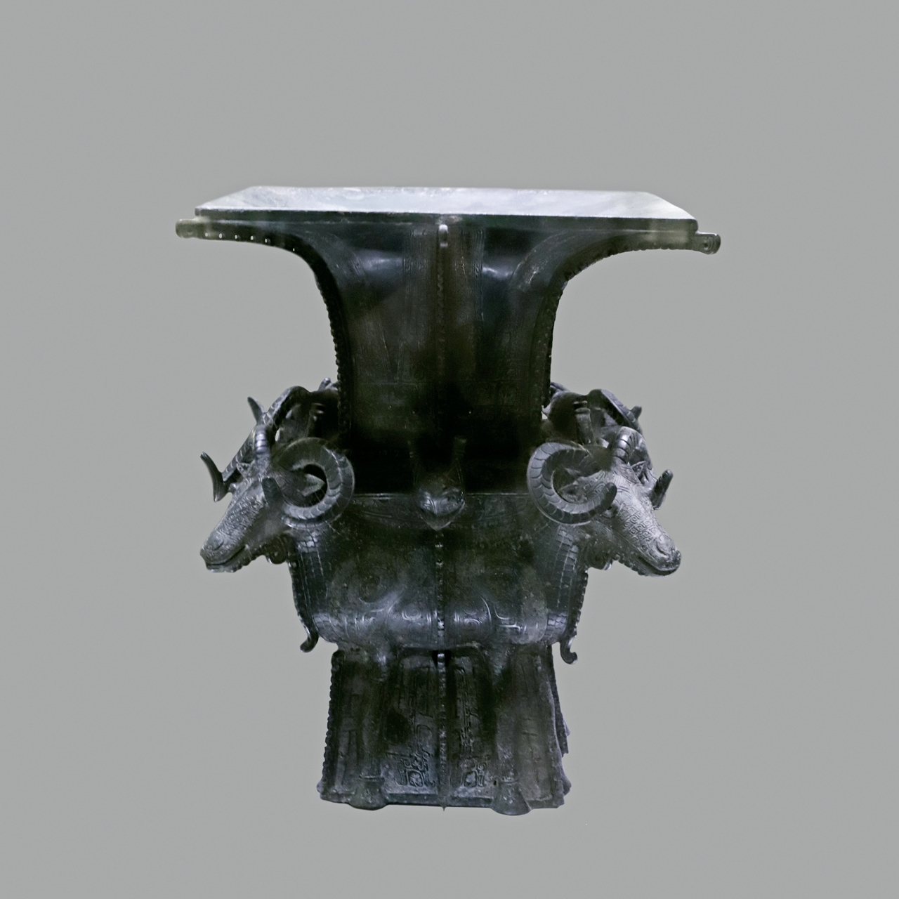 商四羊青铜方尊_百度百科